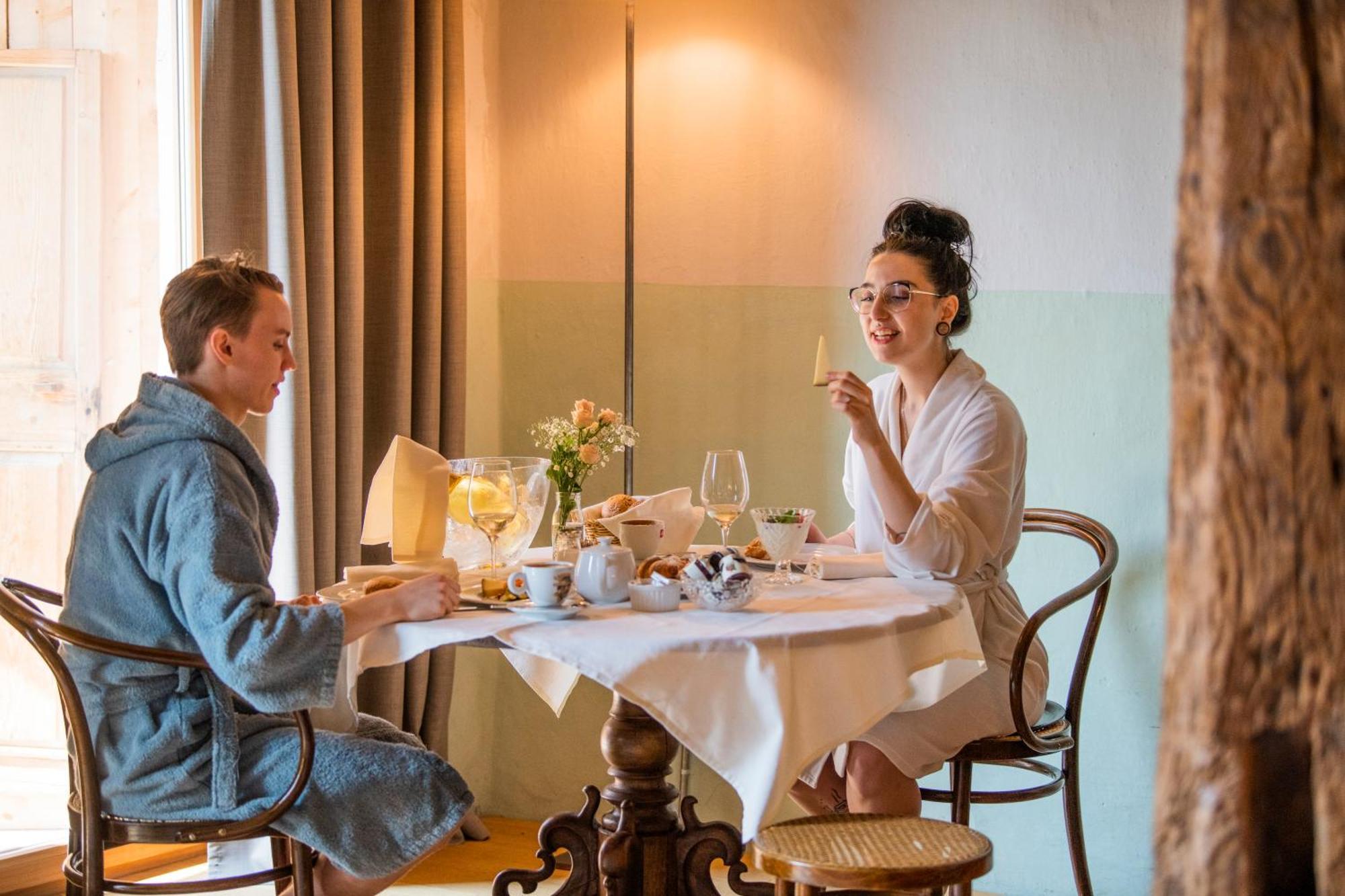 Roessl Bianco B&B&B Мерано Екстериор снимка